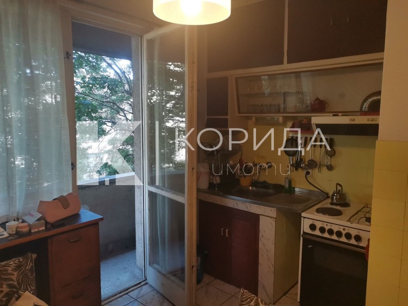 Продава 3-СТАЕН, гр. София, Изток, снимка 8 - Aпартаменти - 46770281