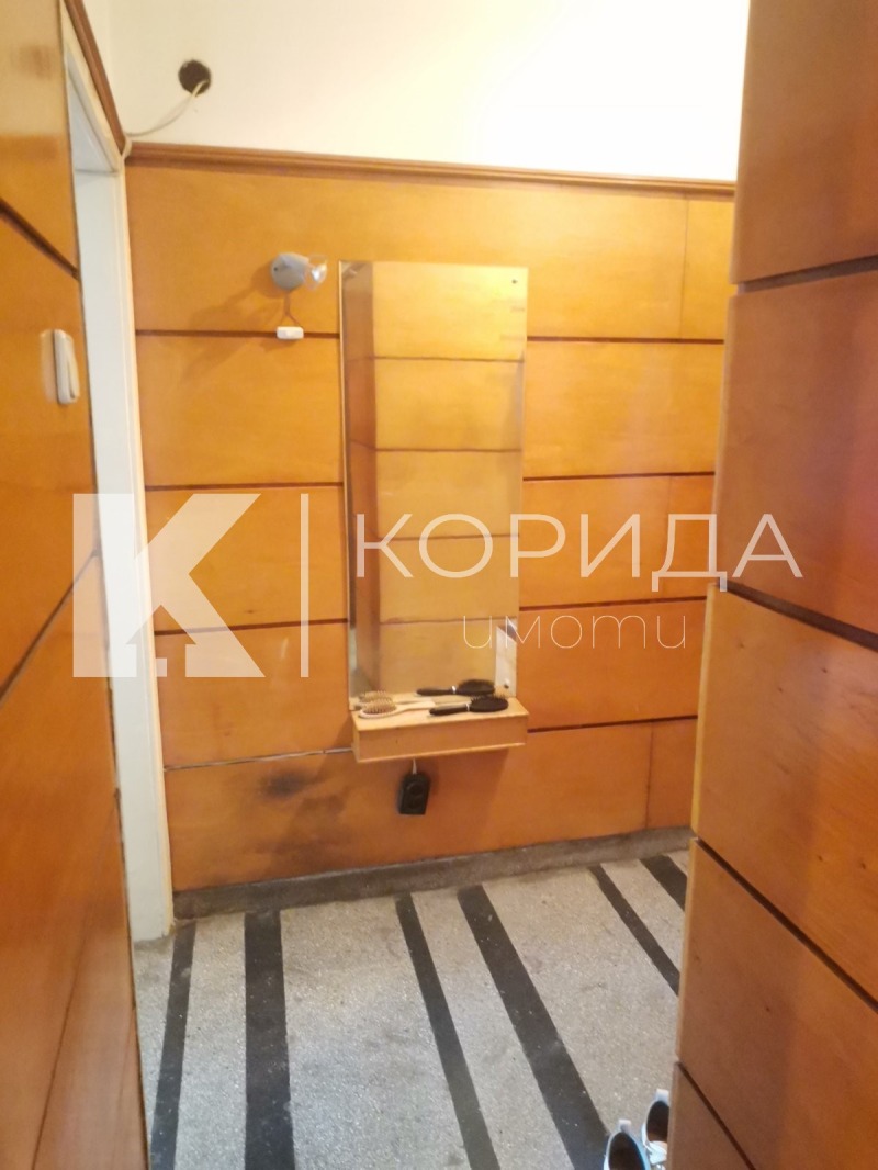 Продава 3-СТАЕН, гр. София, Изток, снимка 5 - Aпартаменти - 46770281