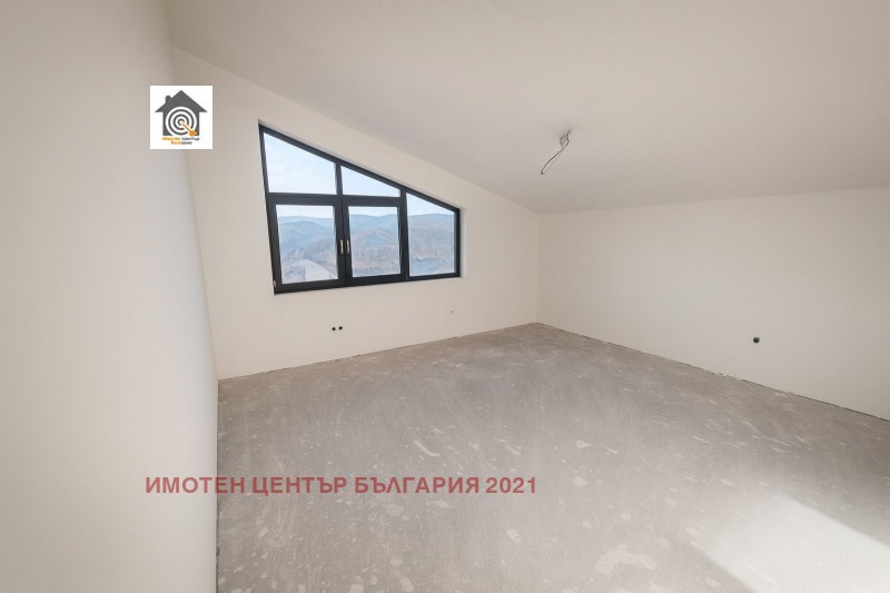 Продава КЪЩА, с. Пожарево, област София област, снимка 10 - Къщи - 52725012