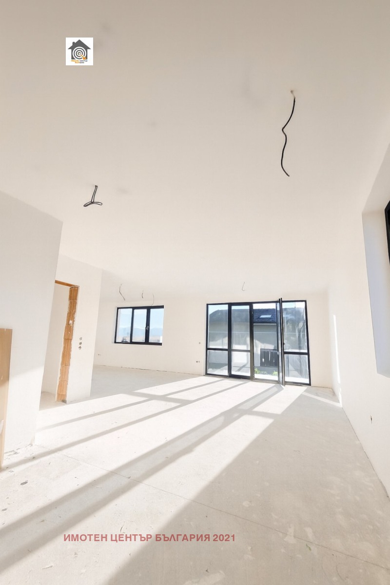 Продава КЪЩА, с. Пожарево, област София област, снимка 2 - Къщи - 52725012