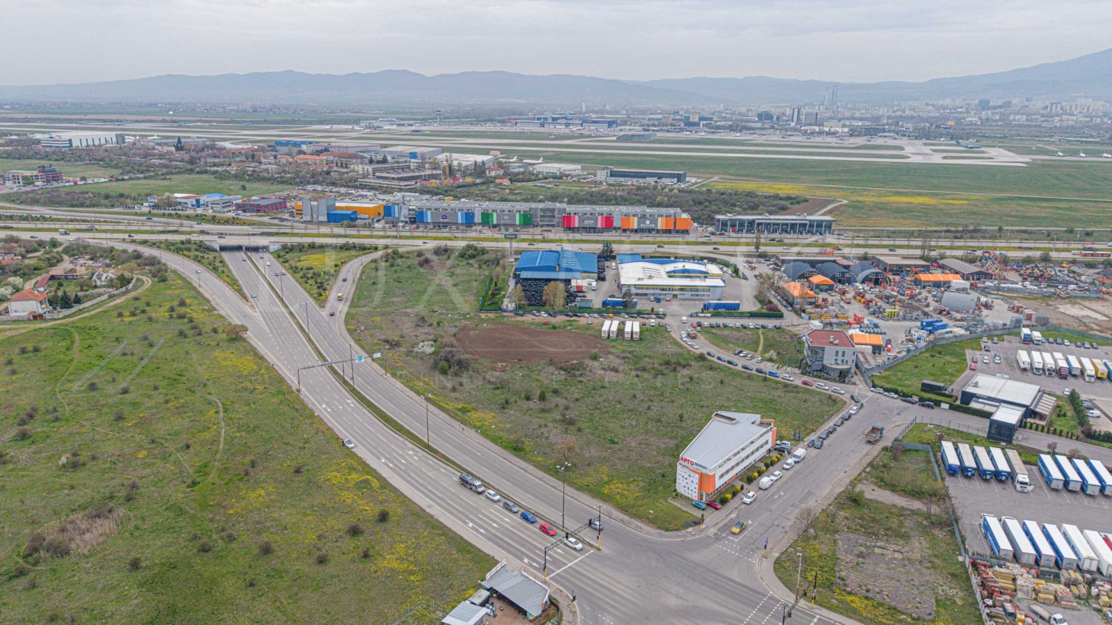 Продава ПАРЦЕЛ, гр. София, Враждебна