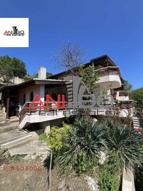 Haus m-t Manastirski rid, Warna