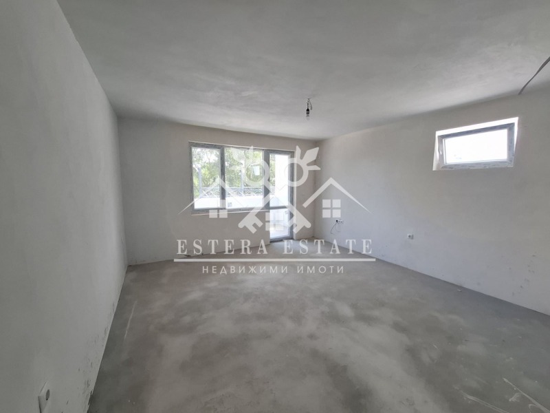Продава  3-стаен град Шумен , Тракия , 90 кв.м | 28030998