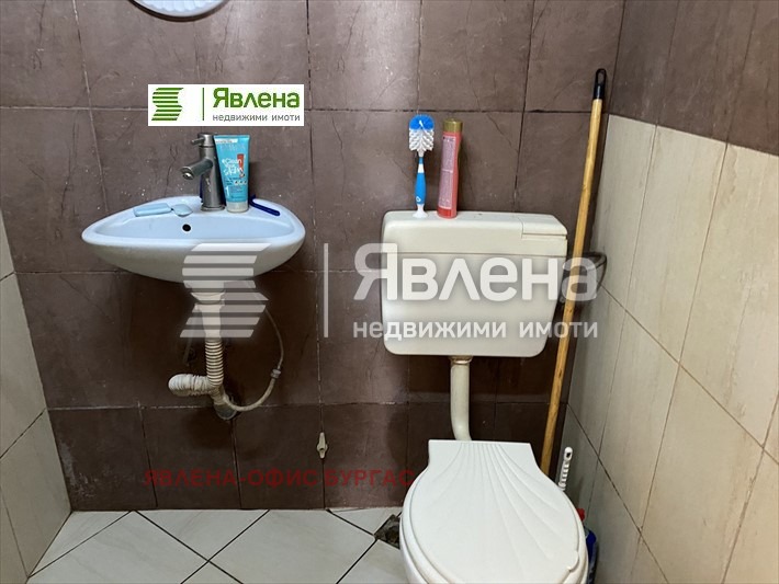 Продава КЪЩА, гр. Бургас, Долно Езерово, снимка 12 - Къщи - 47514364