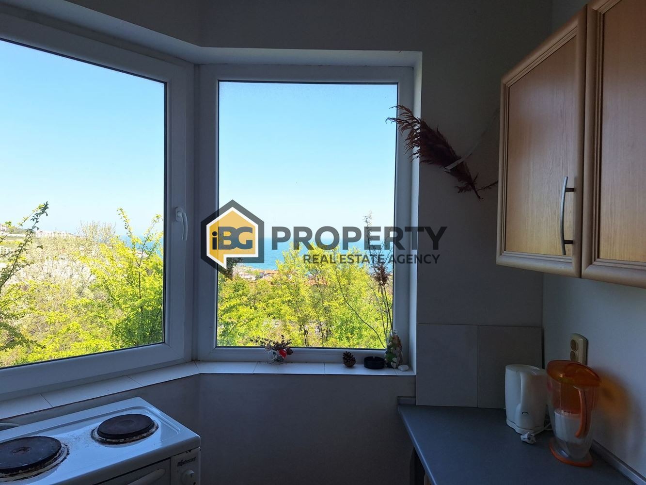 Продава 2-СТАЕН, гр. Бяла, област Варна, снимка 2 - Апартаменти - 50129655