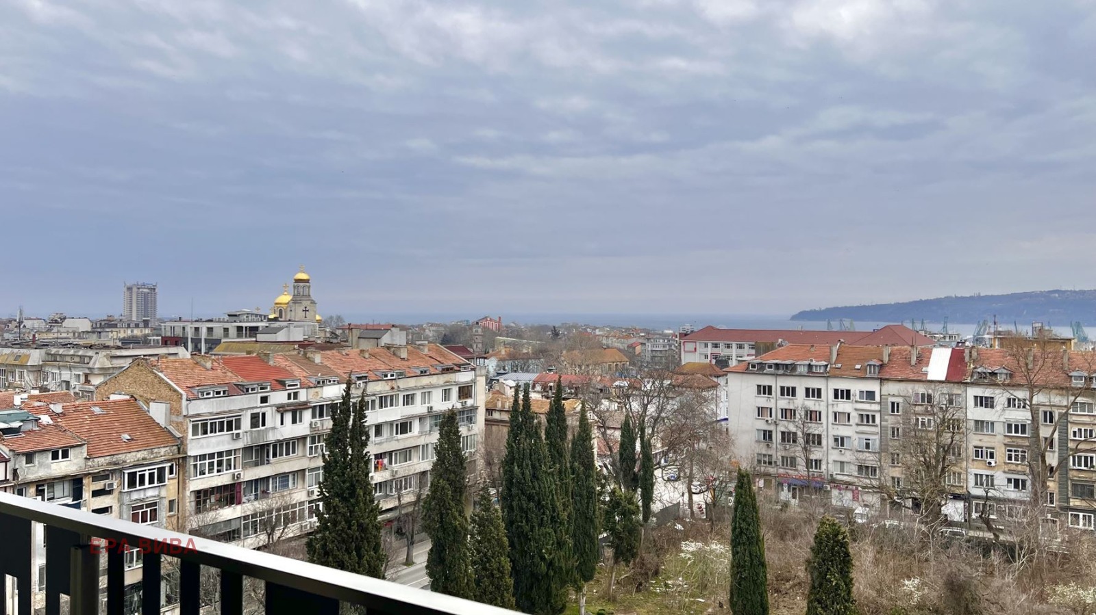 Продава 3-СТАЕН, гр. Варна, Център, снимка 2 - Апартаменти - 54218540