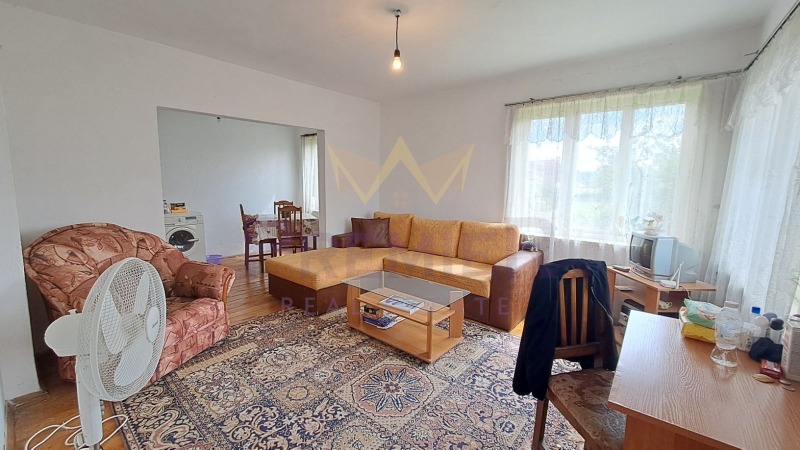 Продава КЪЩА, с. Величково, област Варна, снимка 2 - Къщи - 53028452