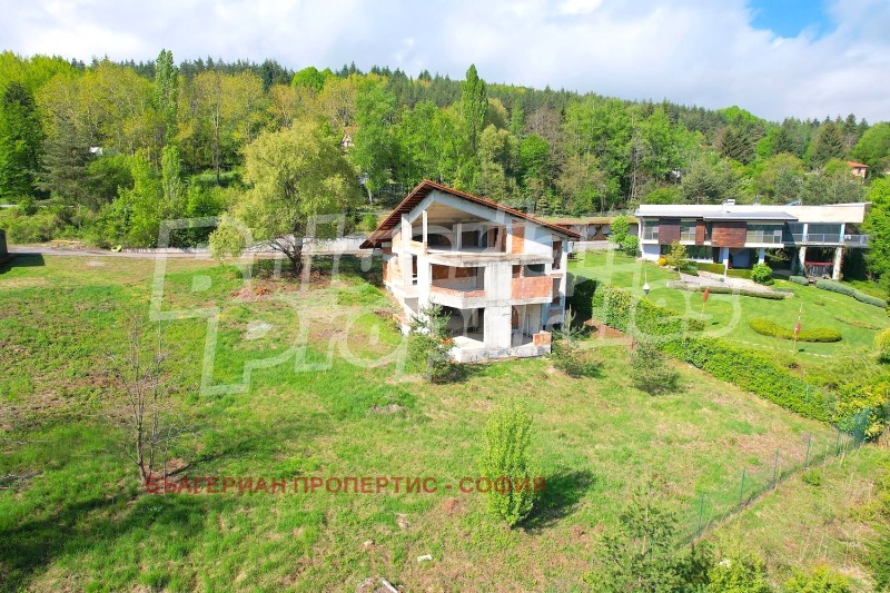 Продава КЪЩА, гр. София, с. Бистрица, снимка 2 - Къщи - 53093293