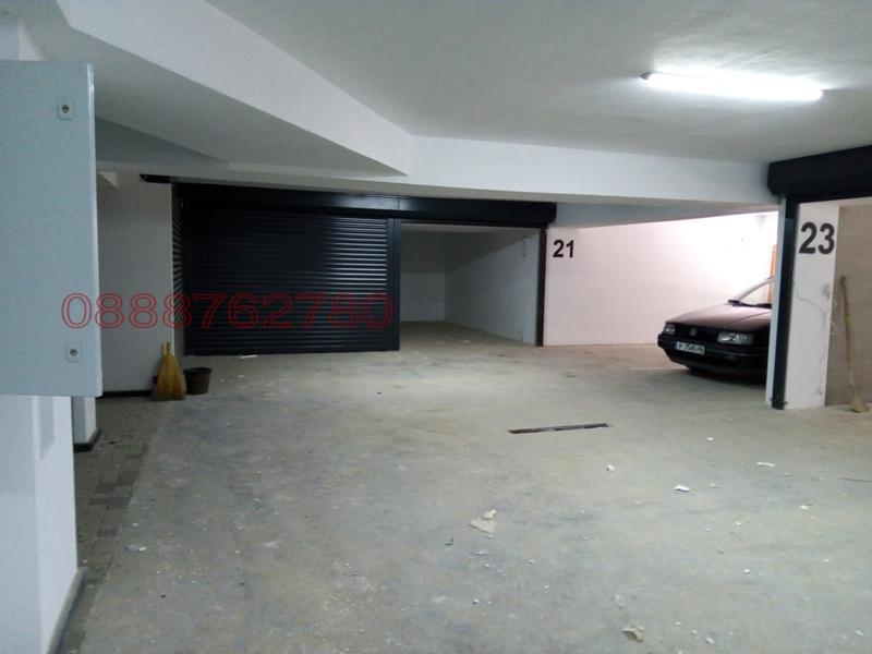 Продава ГАРАЖ, ПАРКОМЯСТО, гр. Русе, Център, снимка 7 - Гаражи и паркоместа - 52779212