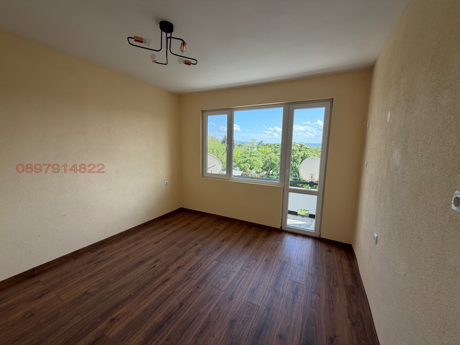 Продава 3-СТАЕН, гр. Нови пазар, област Шумен, снимка 3 - Апартаменти - 54559616