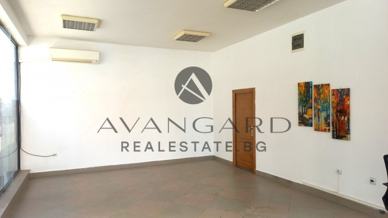 Продава МАГАЗИН в град Пловдив, Кючук Париж - 83 кв.м / 219 999 € » 430 280.64 лв., АВАНГАРД РИЪЛ ЕСТЕЙТ