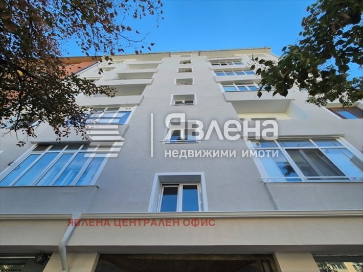 Продава 2-СТАЕН, гр. София, Център