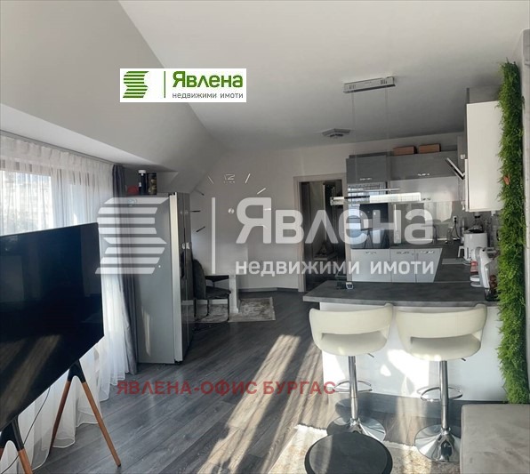 Продава 3-СТАЕН, гр. Бургас, Изгрев, снимка 3 - Aпартаменти - 48828784