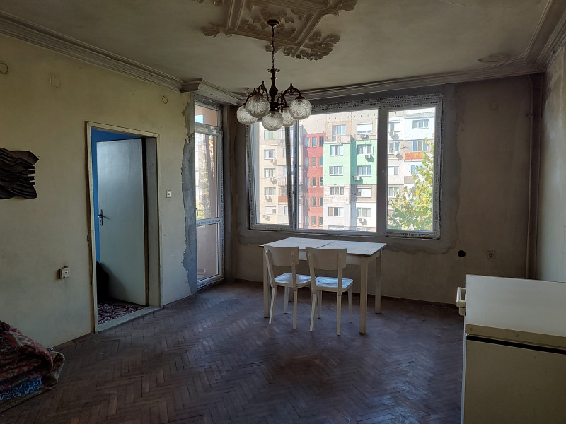 Продава  3-стаен град Видин , Петко Каравелов , 100 кв.м | 33641815 - изображение [2]