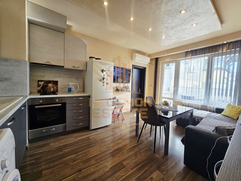 Продава 3-СТАЕН, гр. Варна, Цветен квартал