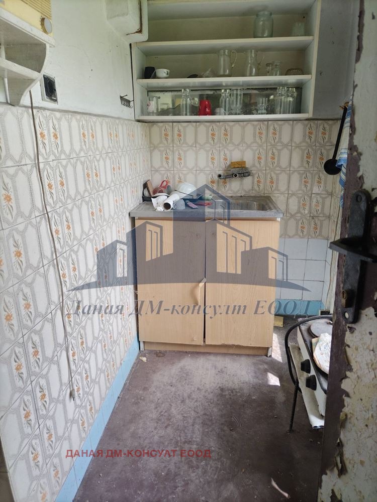 Продава КЪЩА, гр. Шумен, Пожарната, снимка 3 - Къщи - 49499844