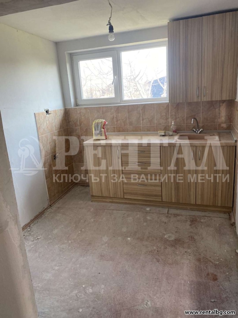 Продава КЪЩА, с. Шишманци, област Пловдив, снимка 7 - Къщи - 49449636