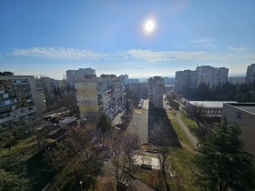 3-стаен град Стара Загора, Три чучура - център 3