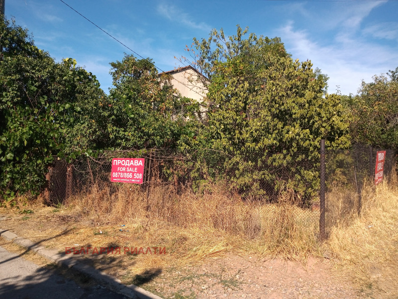 Продава КЪЩА, гр. София, Левски В, снимка 3 - Къщи - 53243420