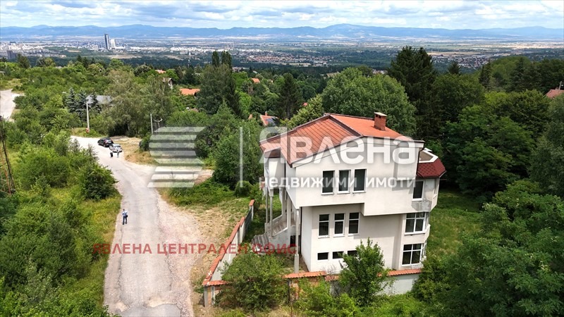 Продава КЪЩА, гр. София, с. Бистрица