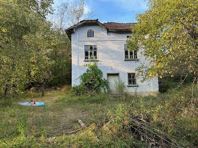 Продава КЪЩА, с. Голям извор, област Ловеч, снимка 2 - Къщи - 53709765