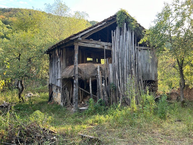 Продава КЪЩА, с. Голям извор, област Ловеч, снимка 3 - Къщи - 53709765