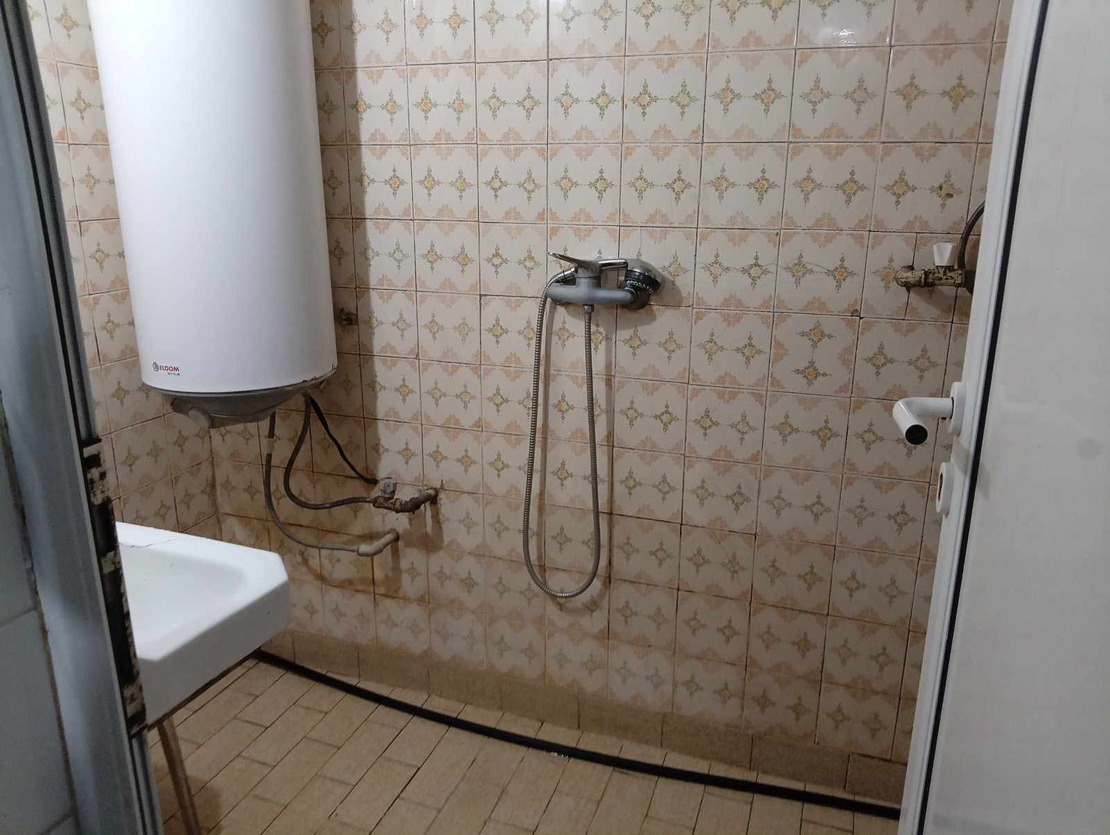 Продава КЪЩА, гр. Дряново, област Габрово, снимка 8 - Къщи - 54679364