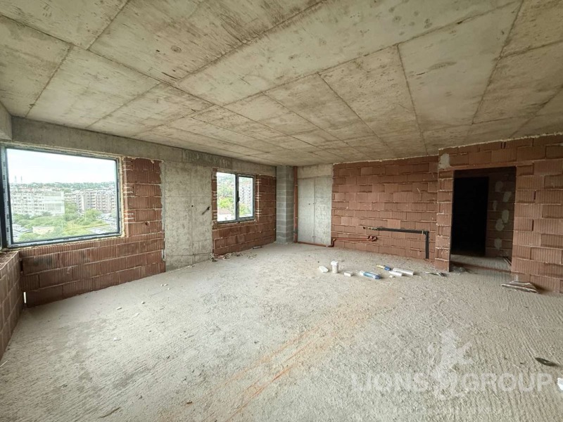 Продава  3-стаен, град Варна, Възраждане 1 •  196 500 EUR • ID 67239955 — holmes.bg - [1] 