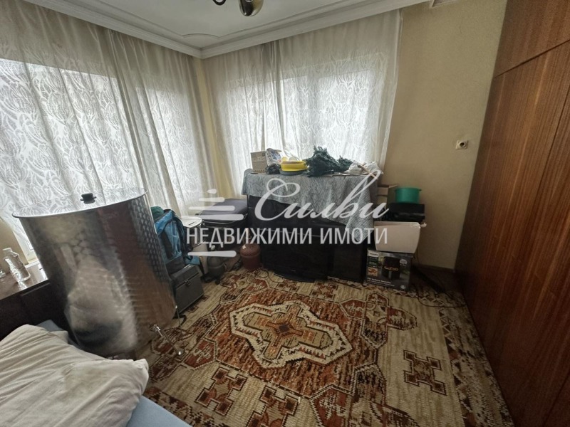 Продава ЕТАЖ ОТ КЪЩА, гр. Шумен, Дивизионна болница, снимка 5 - Етаж от къща - 53149982