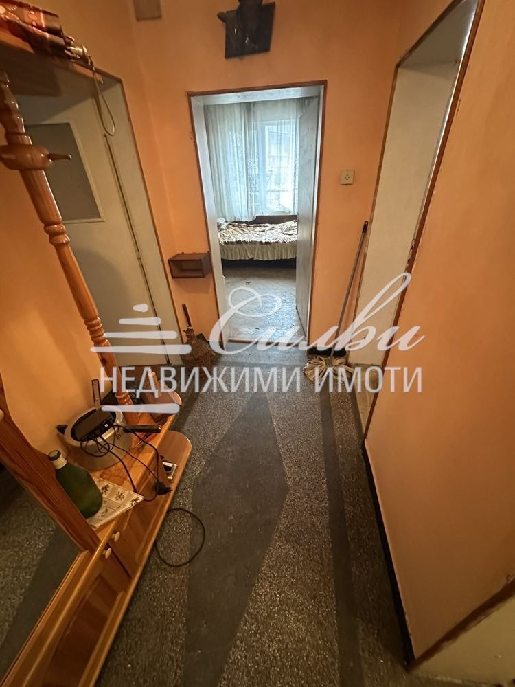 Продава ЕТАЖ ОТ КЪЩА, гр. Шумен, Дивизионна болница, снимка 8 - Етаж от къща - 53149982