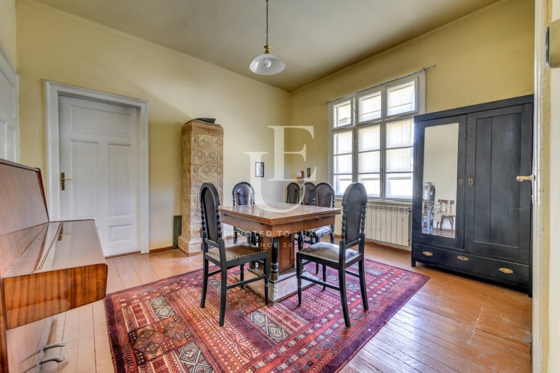 Te koop  Huis Sofia , Knjazjevo , 360 m² | 41582650
