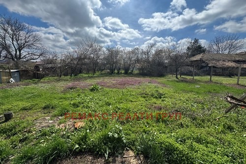 Продава КЪЩА, с. Светлен, област Търговище, снимка 4 - Къщи - 55755646