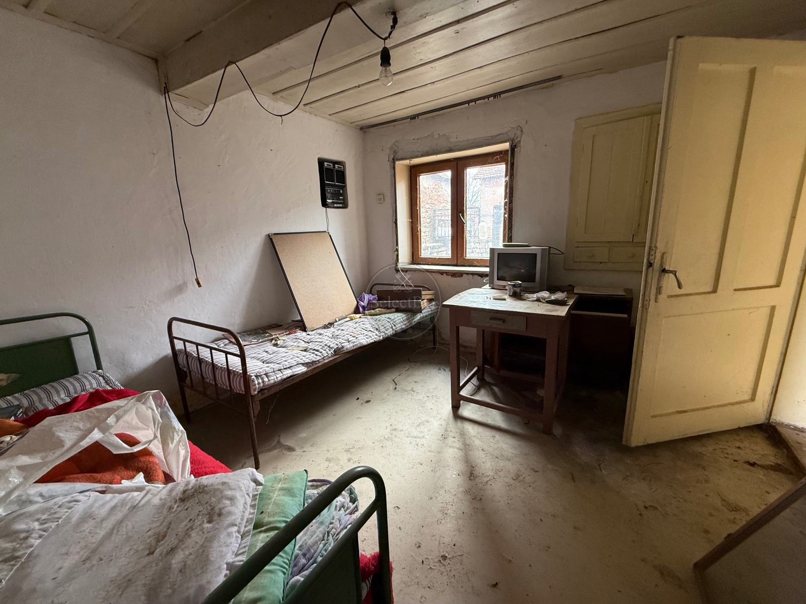 Продава КЪЩА, с. Слатина, област Ловеч, снимка 8 - Къщи - 53680054