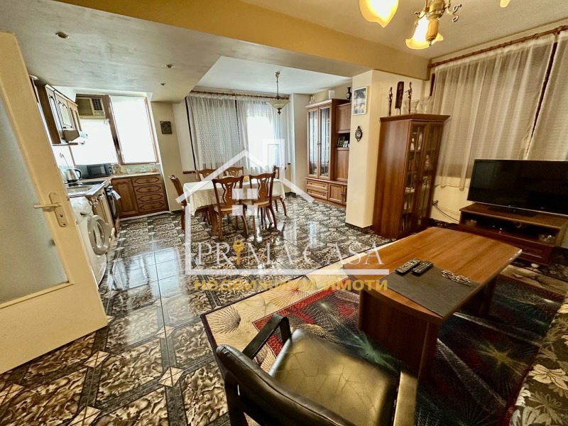 Продава 3-СТАЕН, гр. Пазарджик, Център, снимка 12 - Апартаменти - 53350604