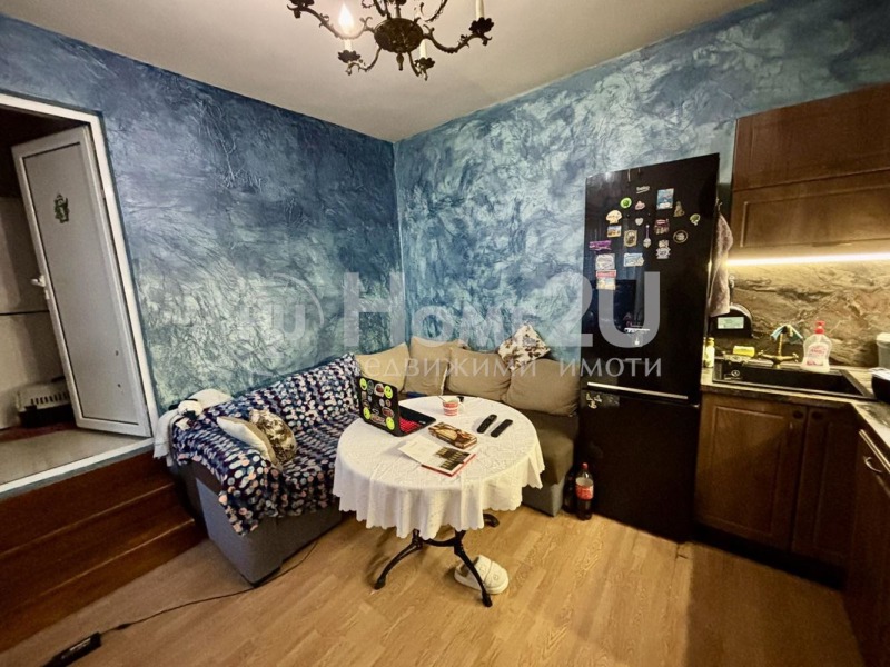 Продава ЕТАЖ ОТ КЪЩА, гр. София, Левски В, снимка 2 - Етаж от къща - 53153044