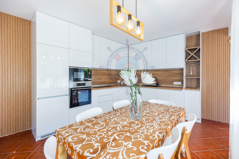 Til salg  Hus Varna , m-t Alen mak , 290 kvm | 92383071 - billede [4]
