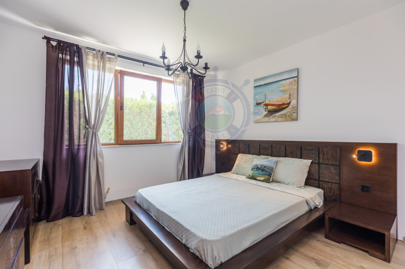 Til salg  Hus Varna , m-t Alen mak , 290 kvm | 92383071 - billede [7]