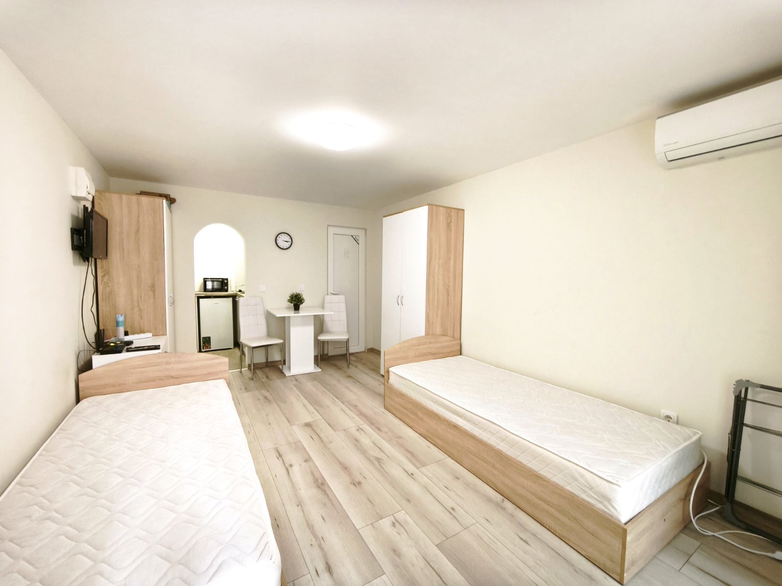 Продава 1-СТАЕН, гр. Варна, Бриз