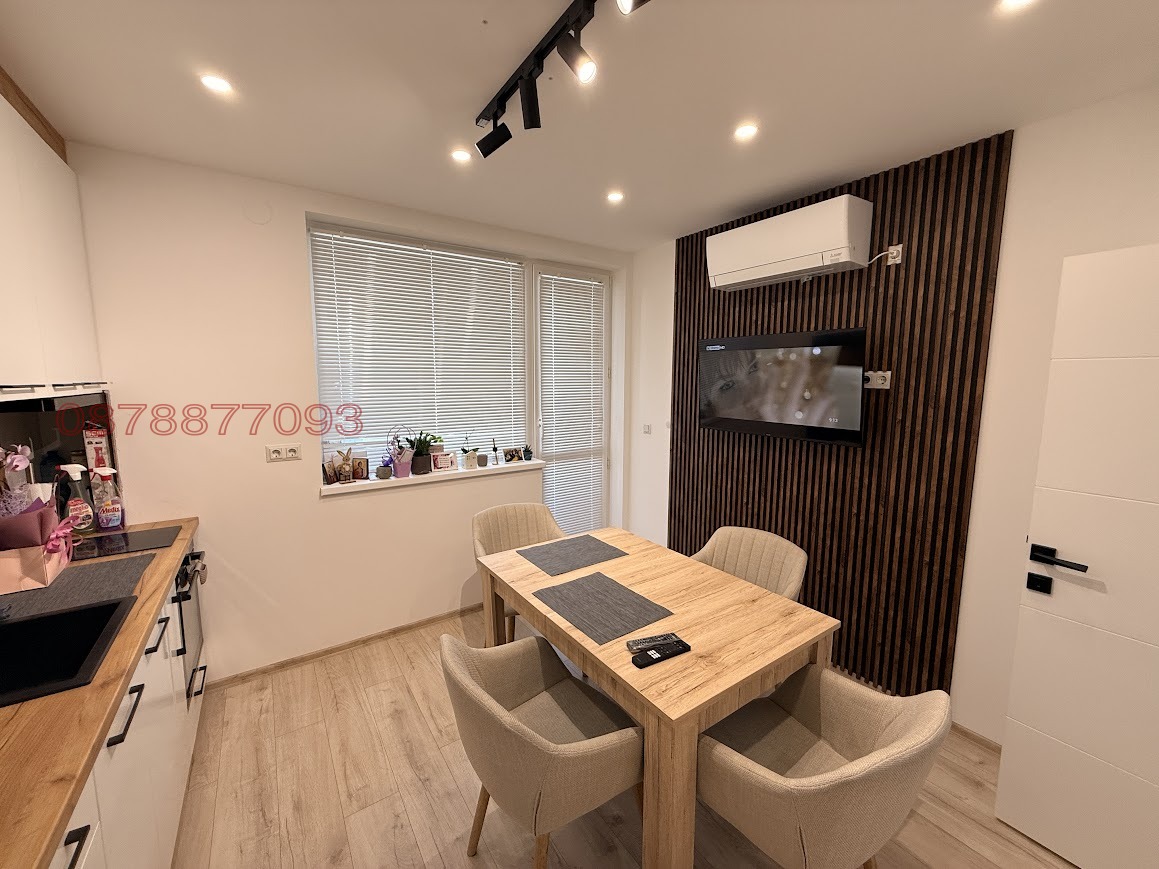 Продава 2-СТАЕН, гр. Кърджали, Център, снимка 2 - Апартаменти - 54571012