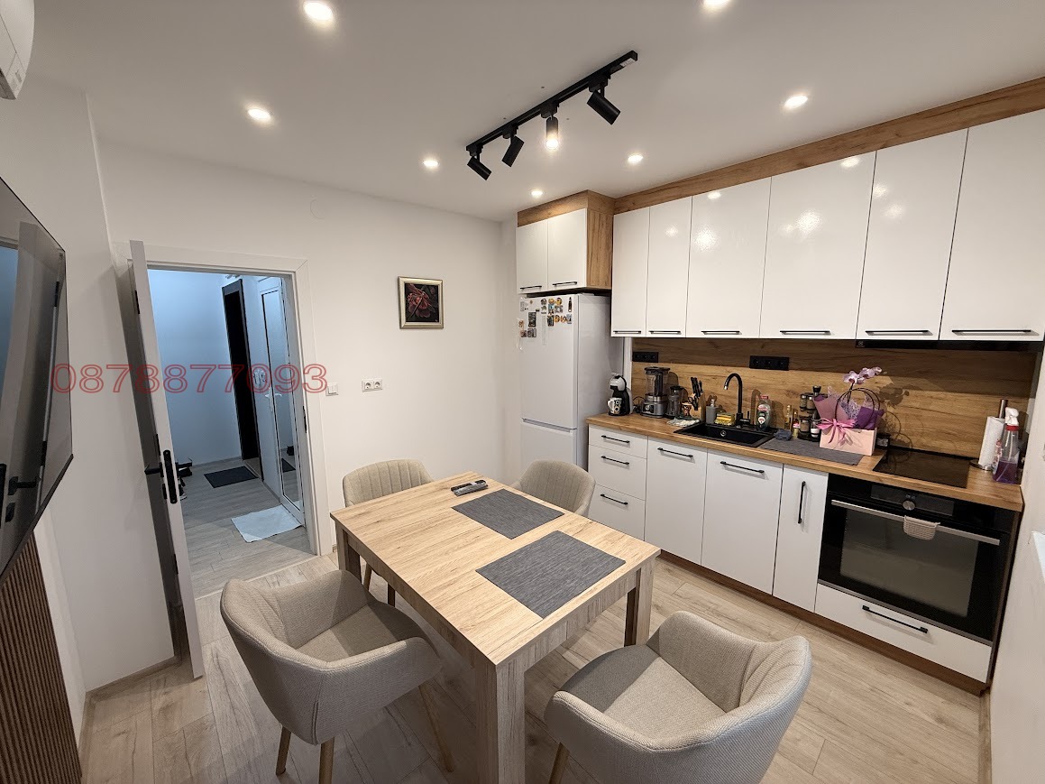 Продава 2-СТАЕН, гр. Кърджали, Център, снимка 3 - Апартаменти - 54571012
