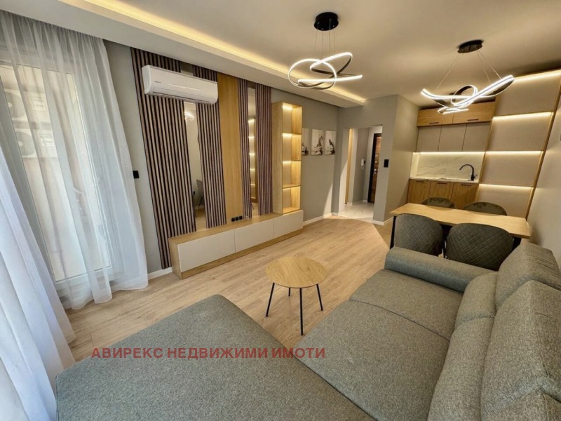 Продава 2-СТАЕН, гр. Пловдив, Остромила, снимка 2 - Апартаменти - 52601350