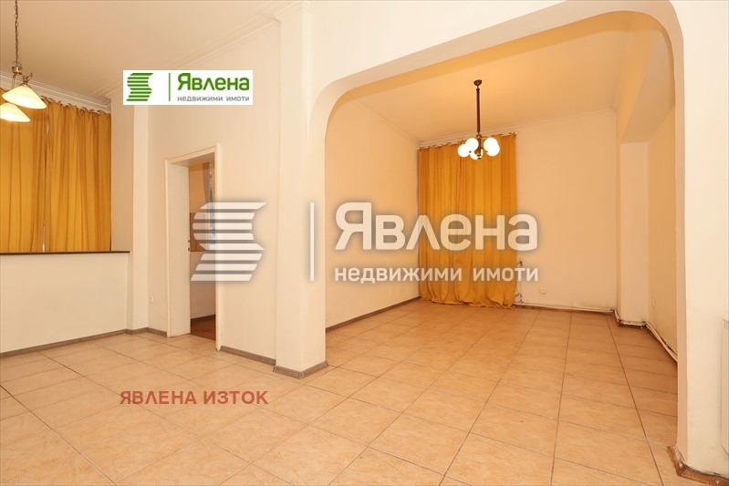 Продава 3-СТАЕН, гр. София, Докторски паметник