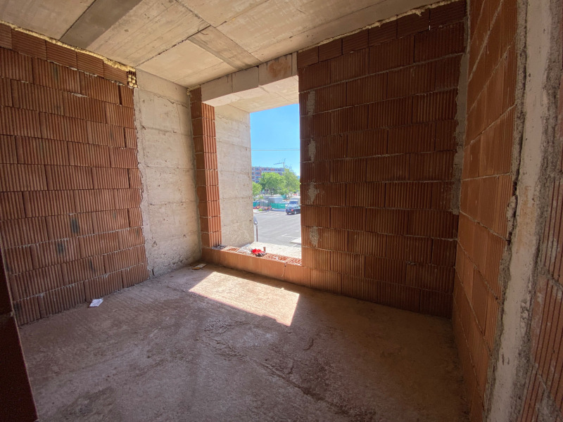 In vendita  2 camere da letto Pernik , Iztok , 82 mq | 45350132 - Immagine [6]
