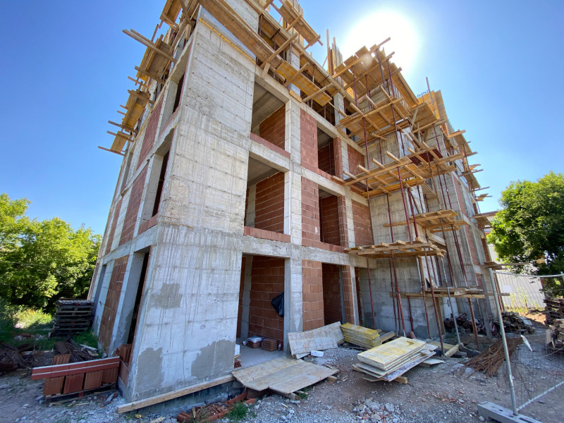 Продава  3-стаен, град Перник, Изток •  107 000 EUR • ID 52849090 — holmes.bg - [1] 