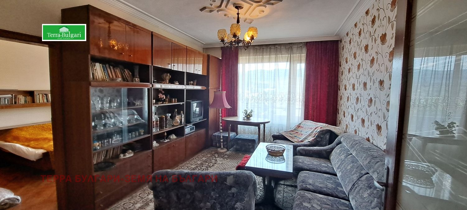 Продава 3-СТАЕН, гр. Перник, Хумни дол, снимка 2 - Апартаменти - 55357705