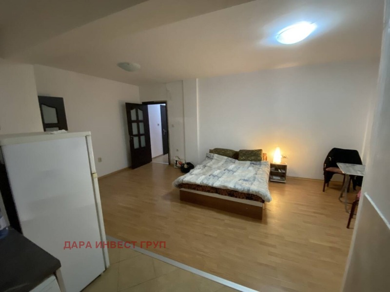 Продава 2-СТАЕН в град Шумен, Добруджански - 70 кв.м / 165 000 € » 322 711.95 лв., ДАРА ИНВЕСТ ГРУП
