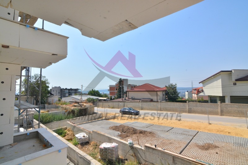 Продава  2-стаен, град Варна, Изгрев •  103 000 EUR • ID 71099765 — holmes.bg - [1] 
