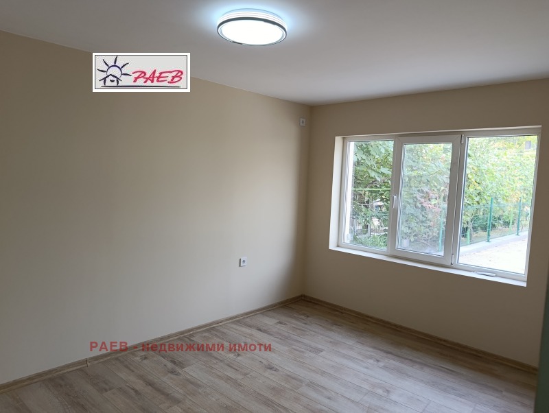 Продава  Къща град Русе , Широк център , 100 кв.м | 26594853 - изображение [12]