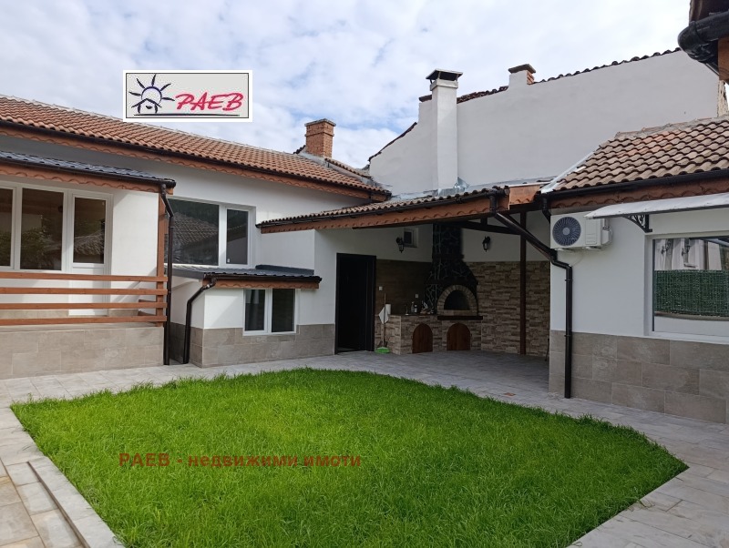 Продава  Къща град Русе , Широк център , 100 кв.м | 26594853