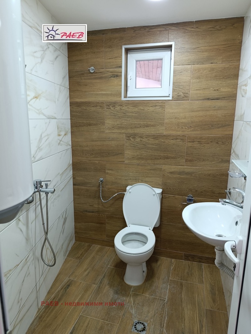 Продава  Къща град Русе , Широк център , 100 кв.м | 26594853 - изображение [17]